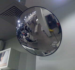 Зеркала в торговом зале